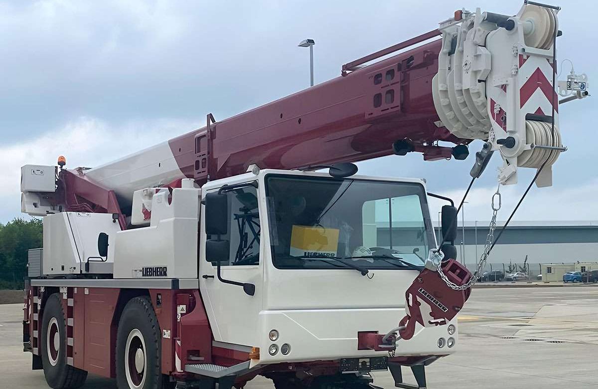 L10401-crane-hire-transportation-services-braintree-essex